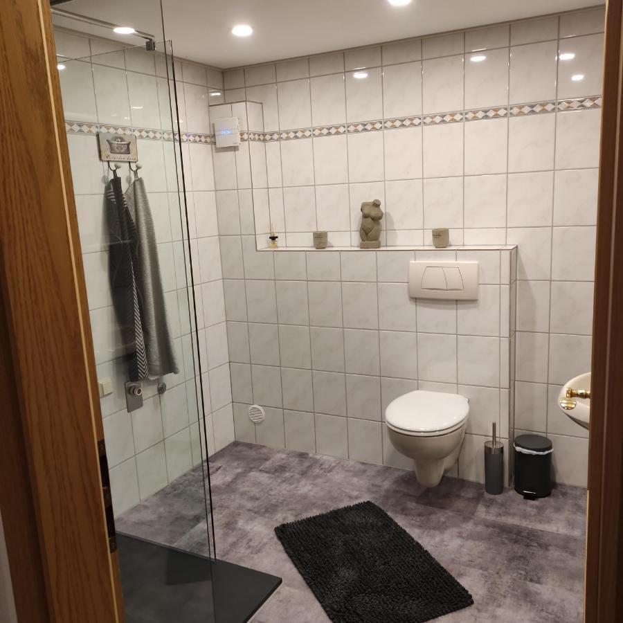 Zum Buchenblick Apartment Sankt Wendel Bagian luar foto